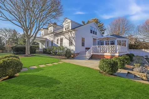 14 Thayer Street Edgartown MA 02539
