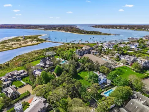 14 Thayer Street Edgartown MA 02539
