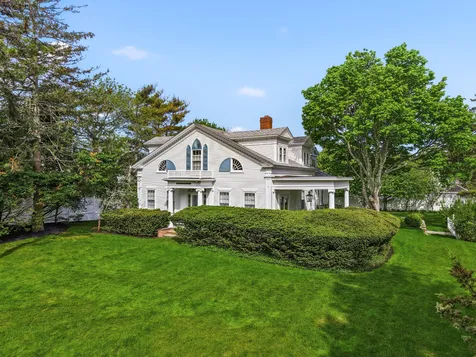 14 Thayer Street Edgartown MA 02539
