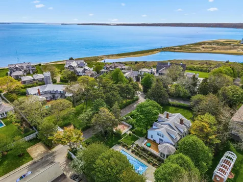 14 Thayer Street Edgartown MA 02539