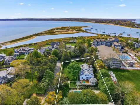 14 Thayer Street Edgartown MA 02539