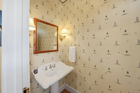 14 Thayer Street Edgartown MA 02539