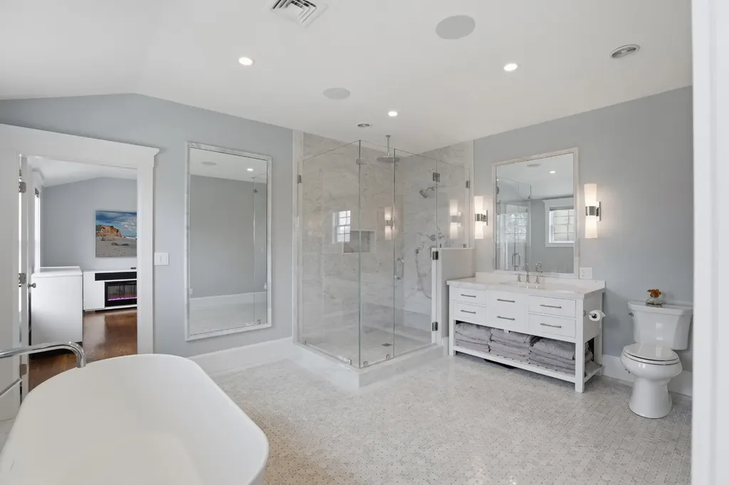 21 Davis Street Vineyard Haven MA 02568