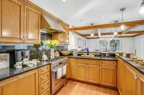 3 Hidden Cove Road Oak Bluffs MA 02577