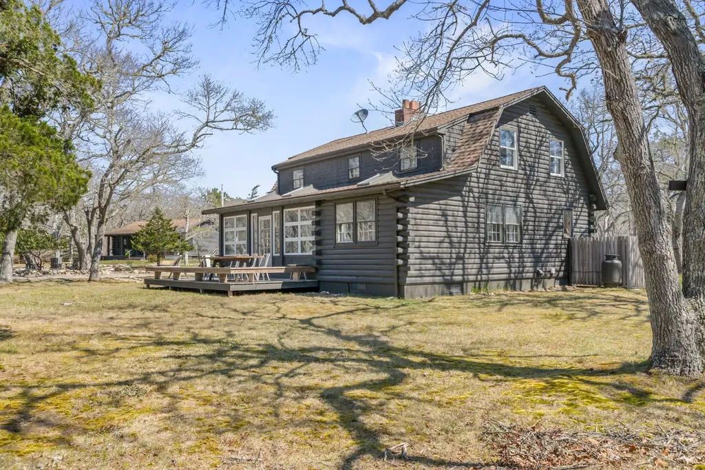 7 Pip'n Circle Edgartown MA 02539