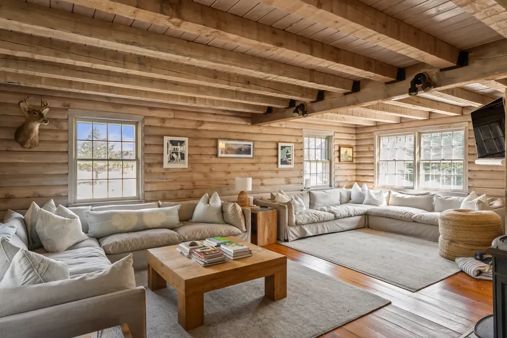 7 Pip'n Circle Edgartown MA 02539