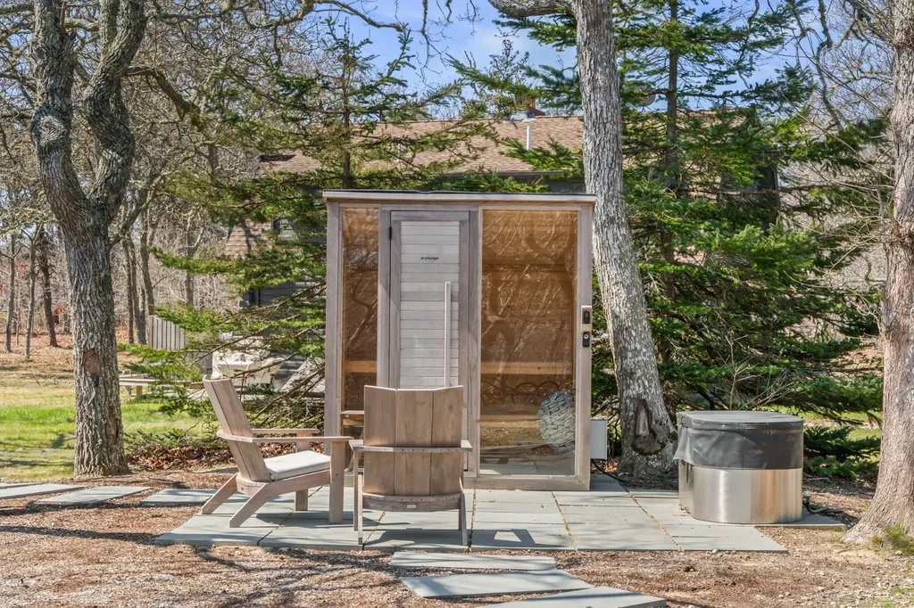7 Pip'n Circle Edgartown MA 02539