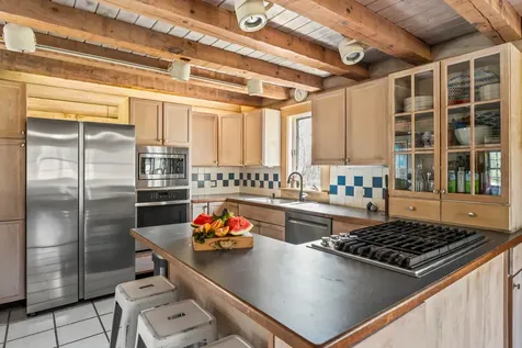 7 Pip'n Circle Edgartown MA 02539