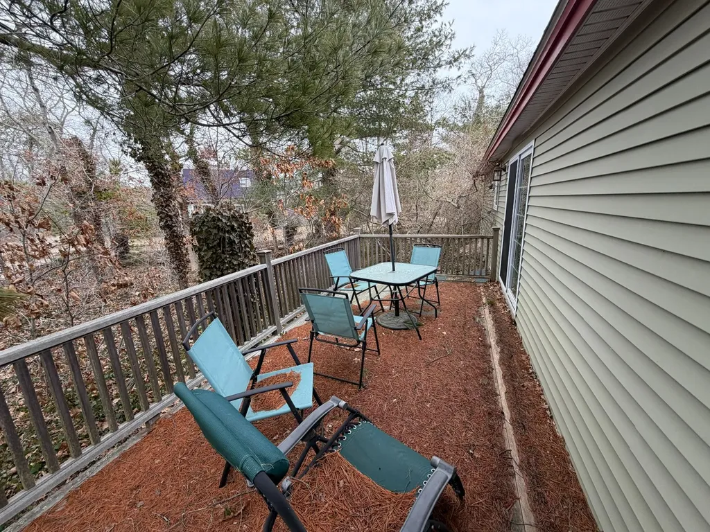 67 Hudson Avenue Oak Bluffs MA 02557