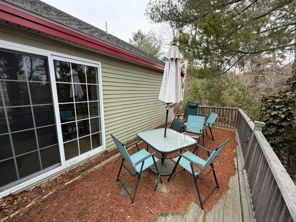 67 Hudson Avenue Oak Bluffs MA 02557