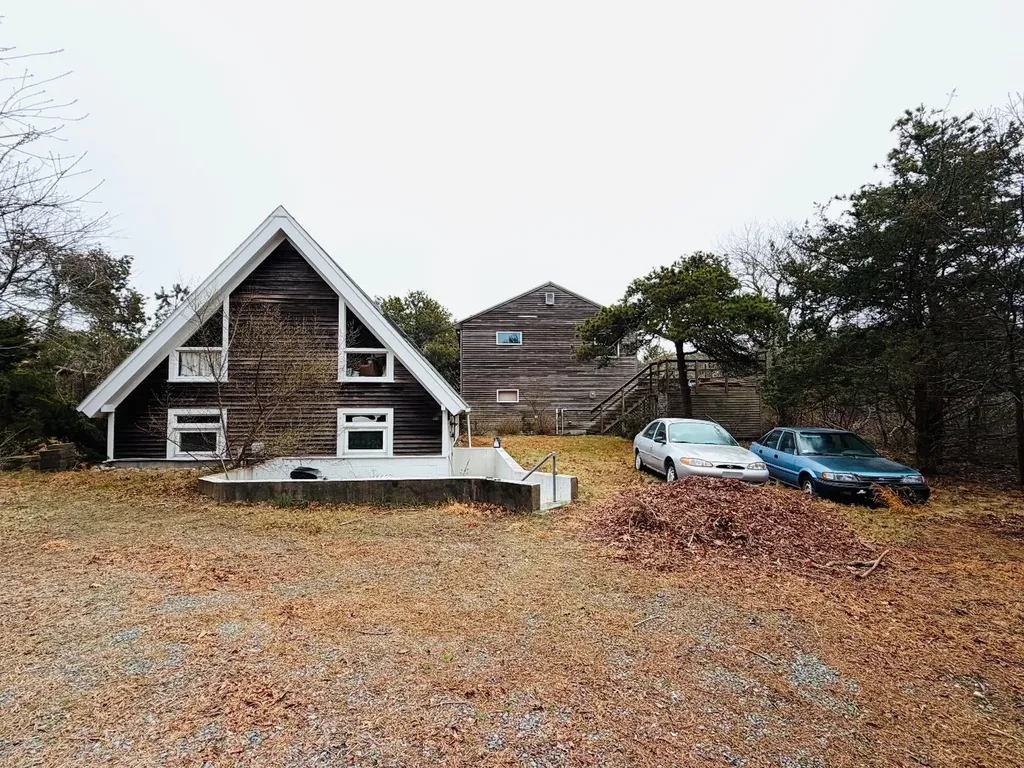 60 Crocker Drive Edgartown MA 02539