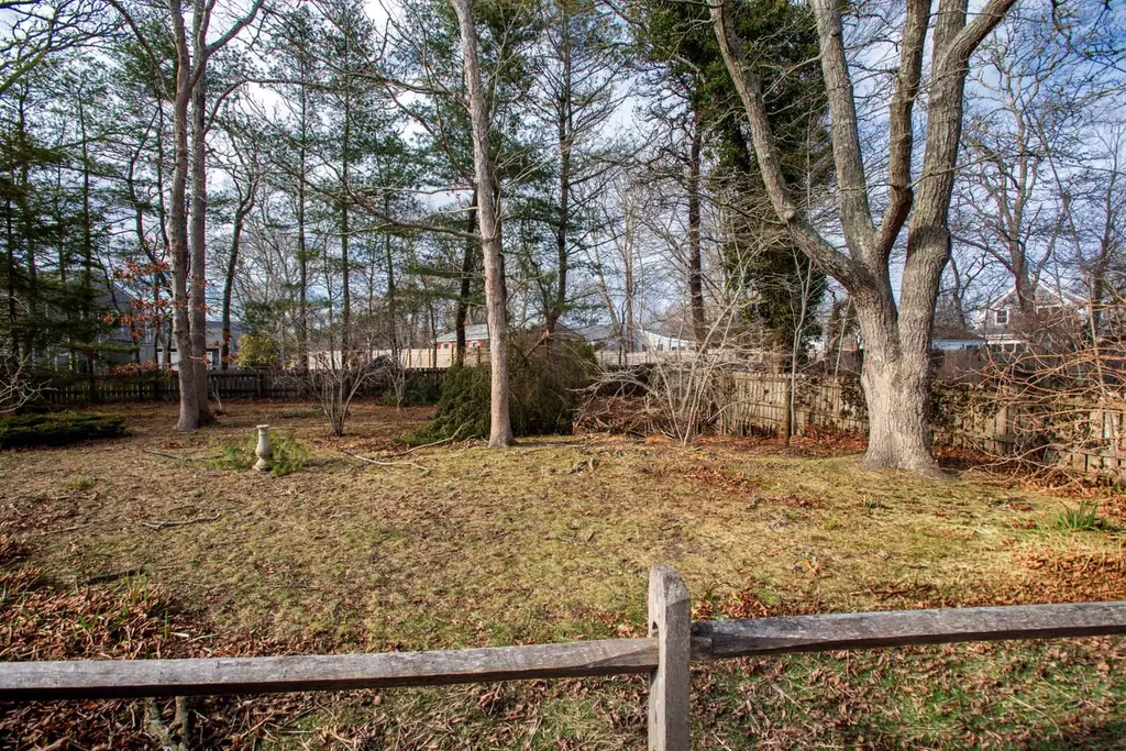 17 Chapman Lane Edgartown MA 02539