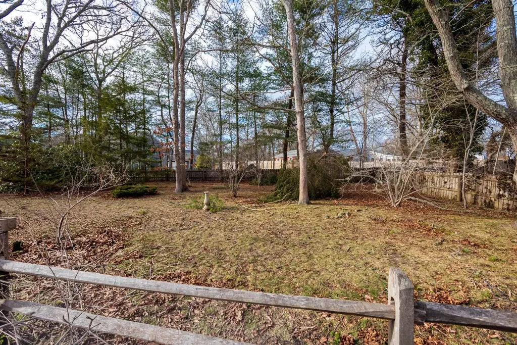 17 Chapman Lane Edgartown MA 02539