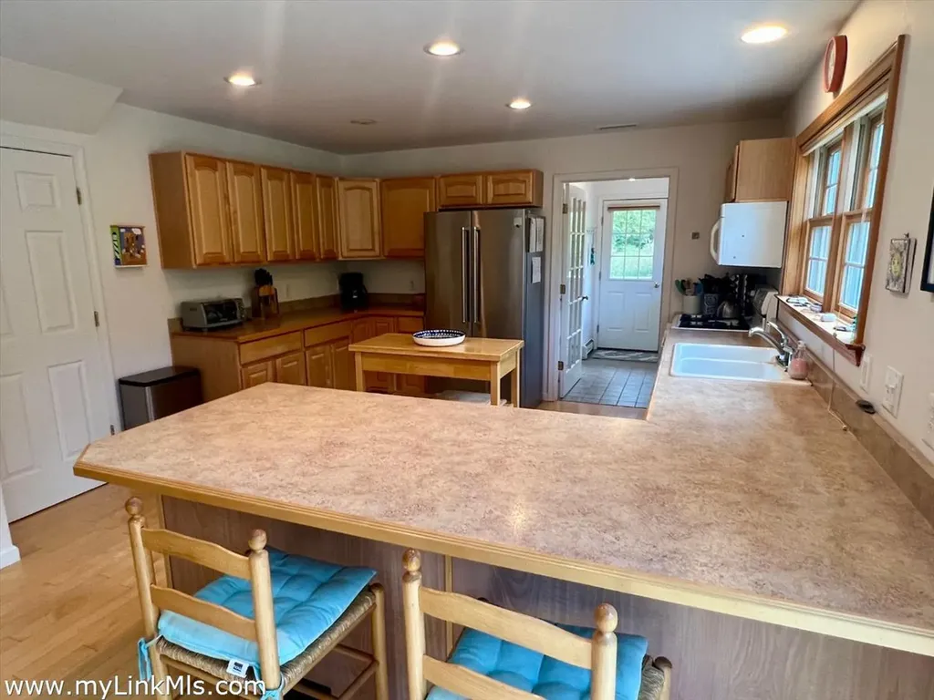 10 Trotters Lane West Tisbury MA 02575