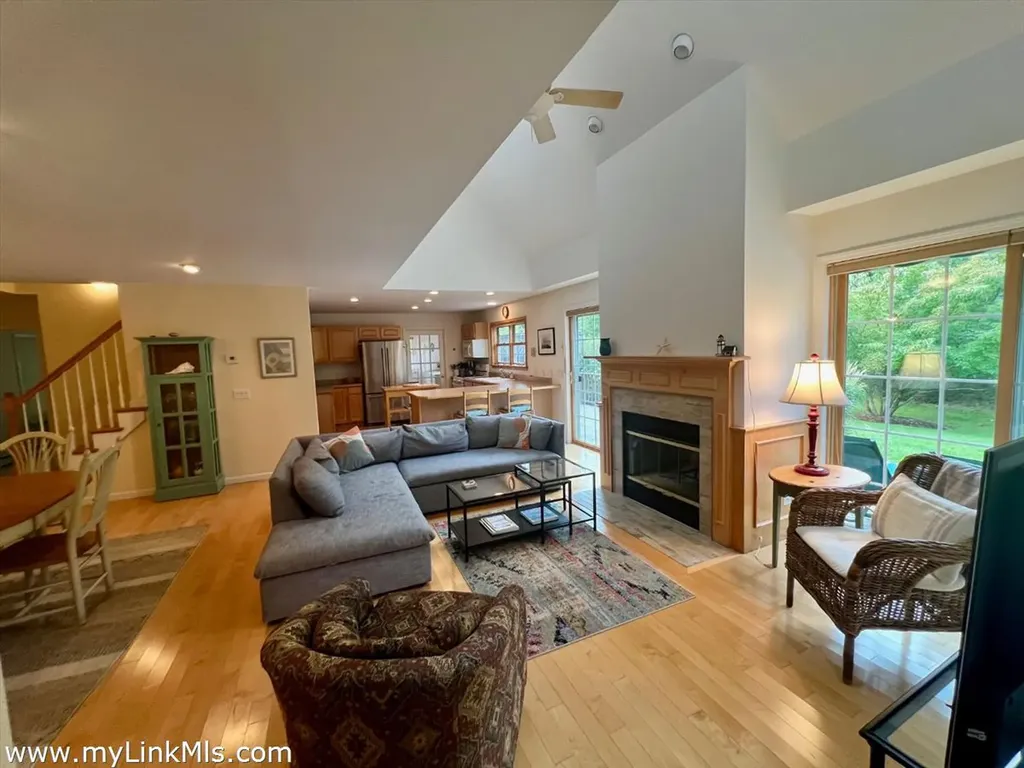 10 Trotters Lane West Tisbury MA 02575