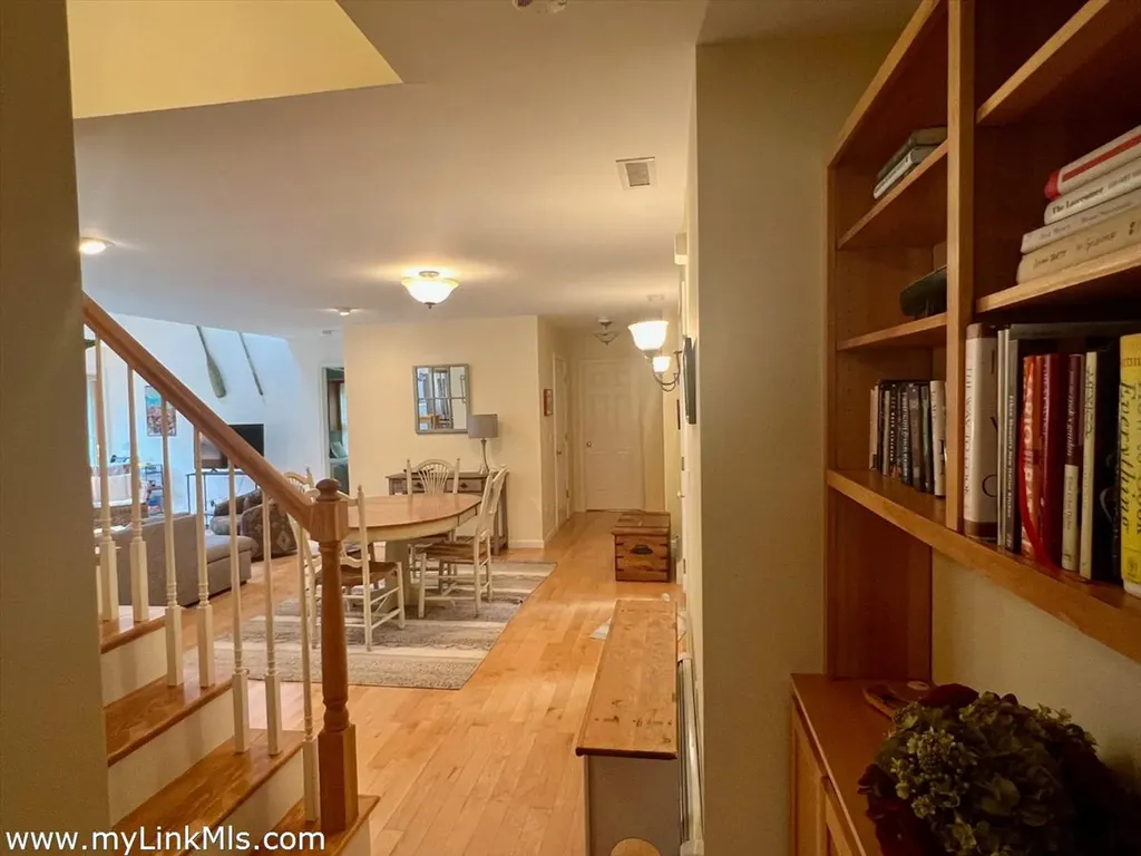 10 Trotters Lane West Tisbury MA 02575