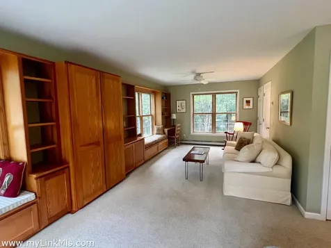 10 Trotters Lane West Tisbury MA 02575
