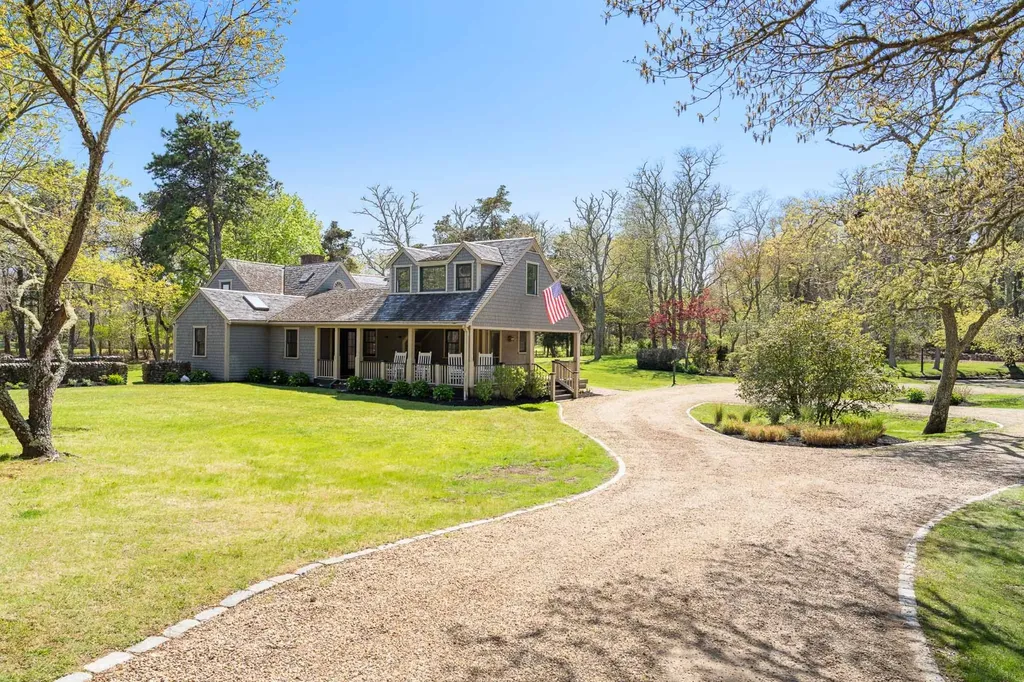 15 Tamarack Lane Oak Bluffs MA 02557