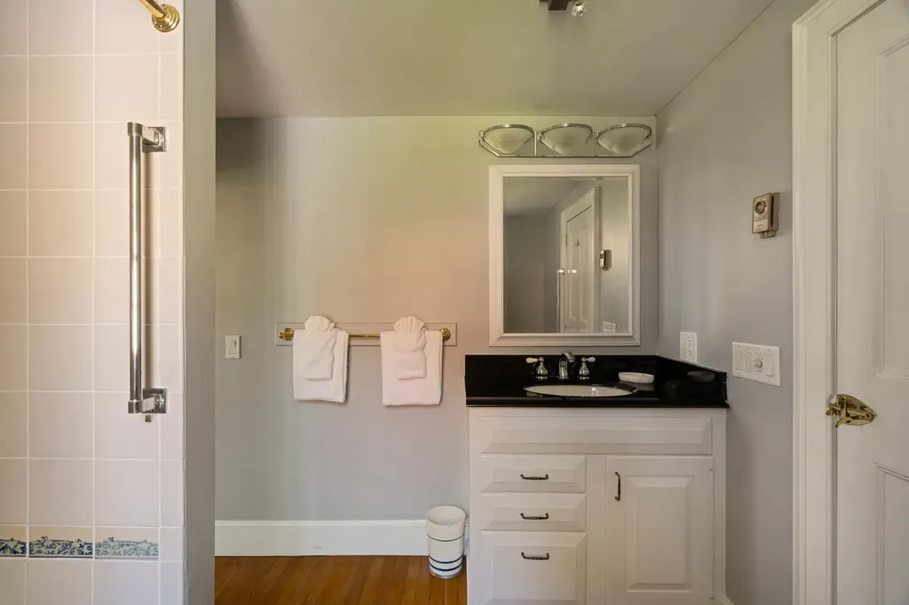 15 Tamarack Lane Oak Bluffs MA 02557