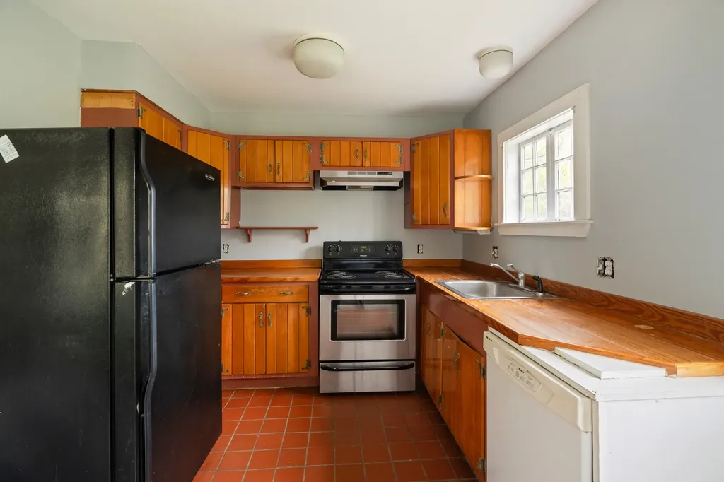 15 Tamarack Lane Oak Bluffs MA 02557