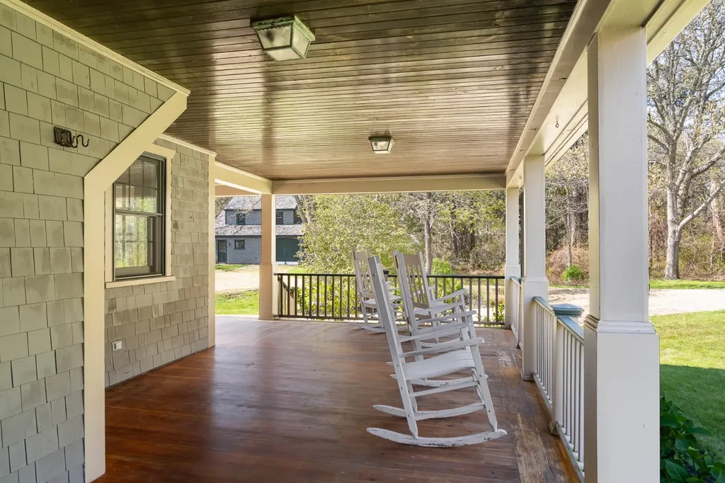 15 Tamarack Lane Oak Bluffs MA 02557