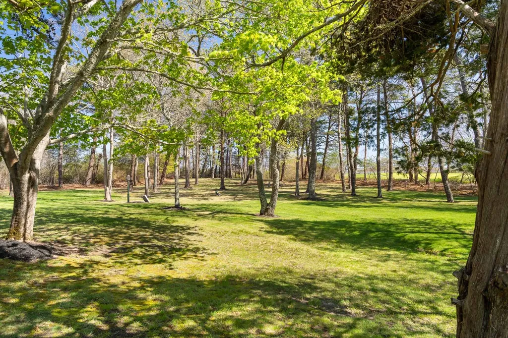 15 Tamarack Lane Oak Bluffs MA 02557