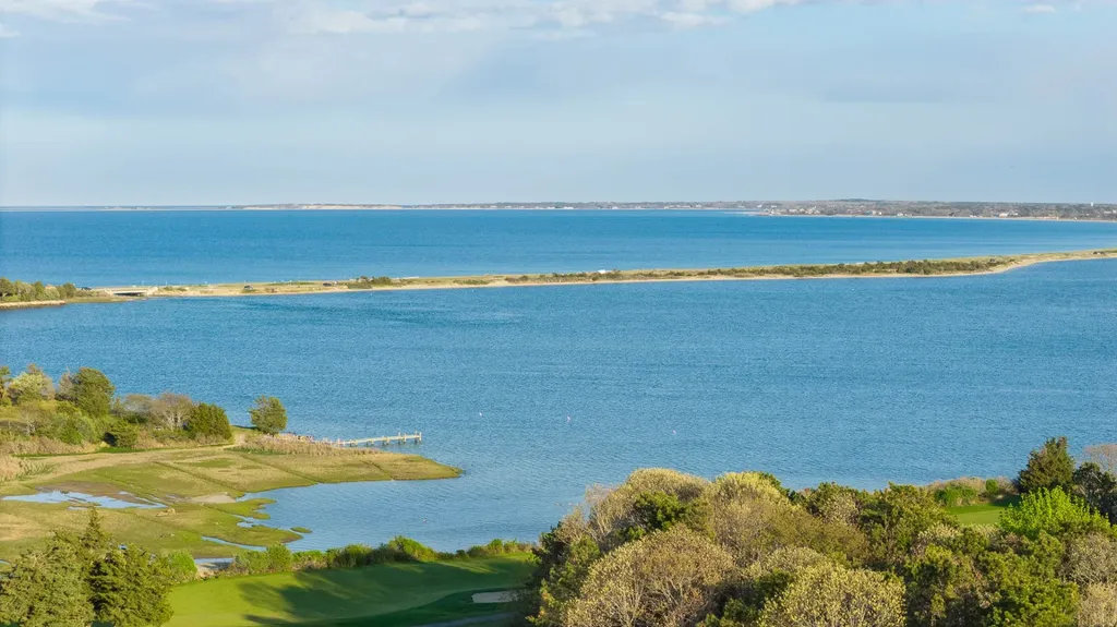 15 Tamarack Lane Oak Bluffs MA 02557