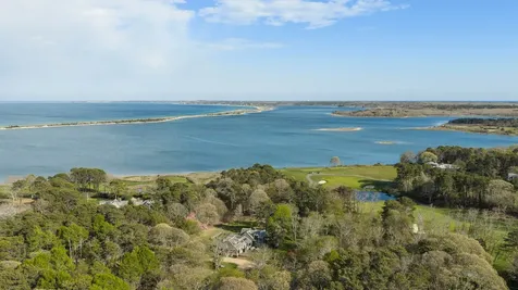 15 Tamarack Lane Oak Bluffs MA 02557