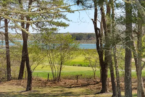15 Tamarack Lane Oak Bluffs MA 02557