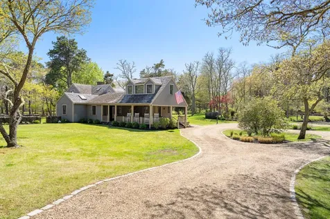 15 Tamarack Lane Oak Bluffs MA 02557
