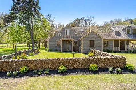 15 Tamarack Lane Oak Bluffs MA 02557