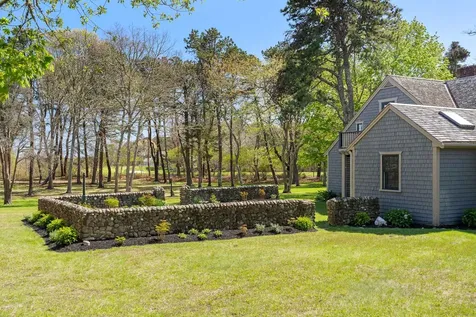 15 Tamarack Lane Oak Bluffs MA 02557