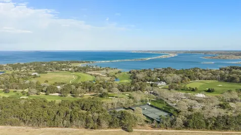 15 Tamarack Lane Oak Bluffs MA 02557
