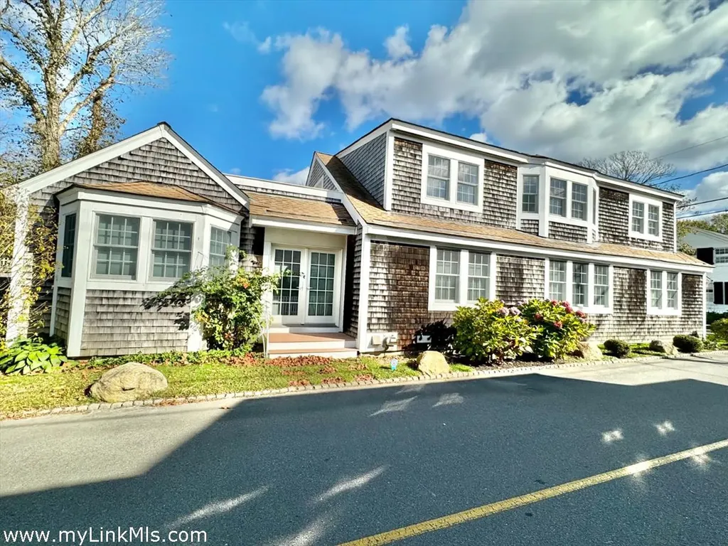 Edgartown MA, 62 North Summer Street