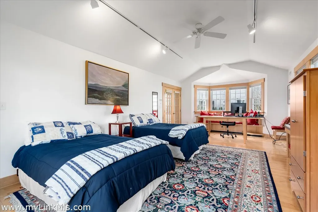 62 North Summer Street Edgartown MA 02539