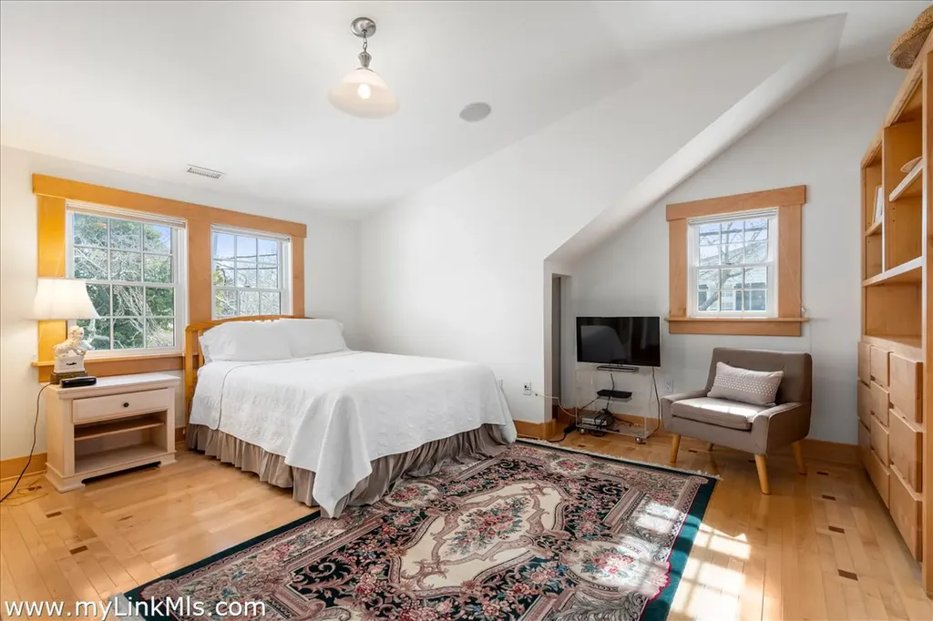 62 North Summer Street Edgartown MA 02539