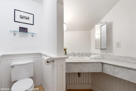 62 North Summer Street Edgartown MA 02539