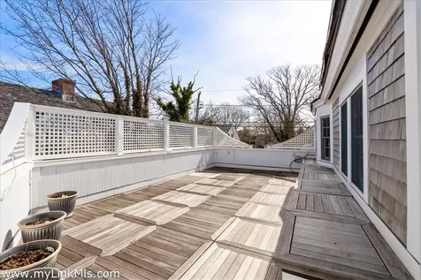 62 North Summer Street Edgartown MA 02539