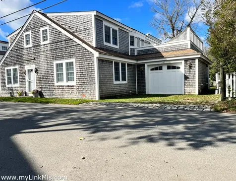 62 North Summer Street Edgartown MA 02539