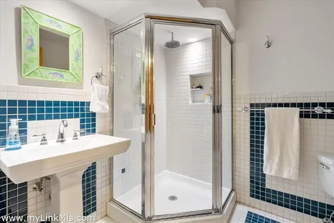 62 North Summer Street Edgartown MA 02539