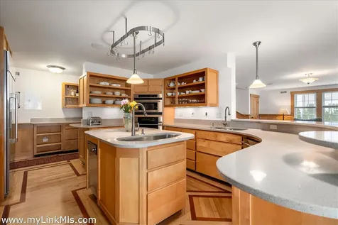 62 North Summer Street Edgartown MA 02539