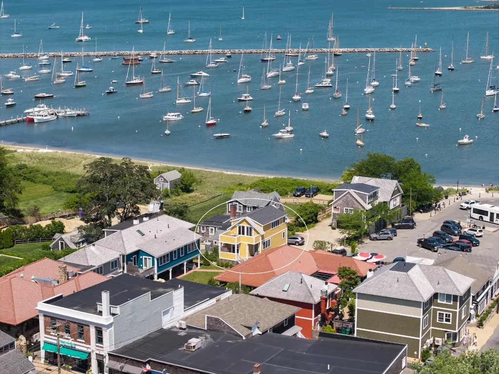 Vineyard Haven MA, 26 Union Court, Unit 7