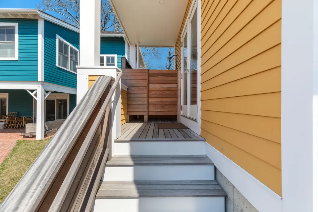 26 Union Court Vineyard Haven MA 02568