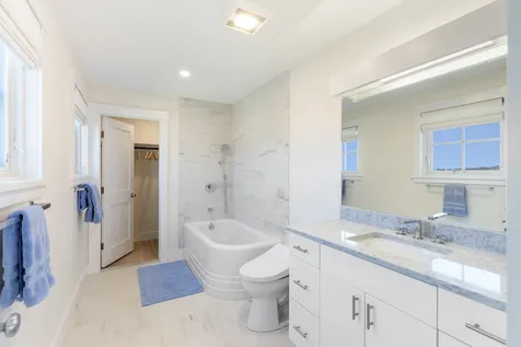 26 Union Court Vineyard Haven MA 02568