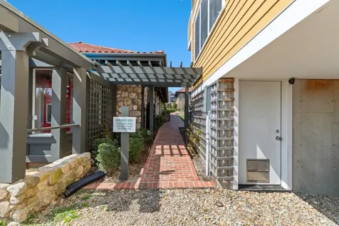 26 Union Court Vineyard Haven MA 02568