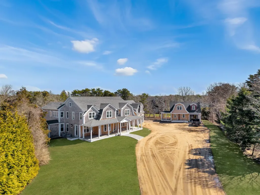 9 Suttons Way Edgartown MA 02539