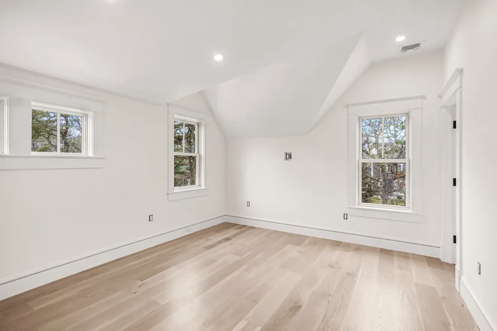 9 Suttons Way Edgartown MA 02539