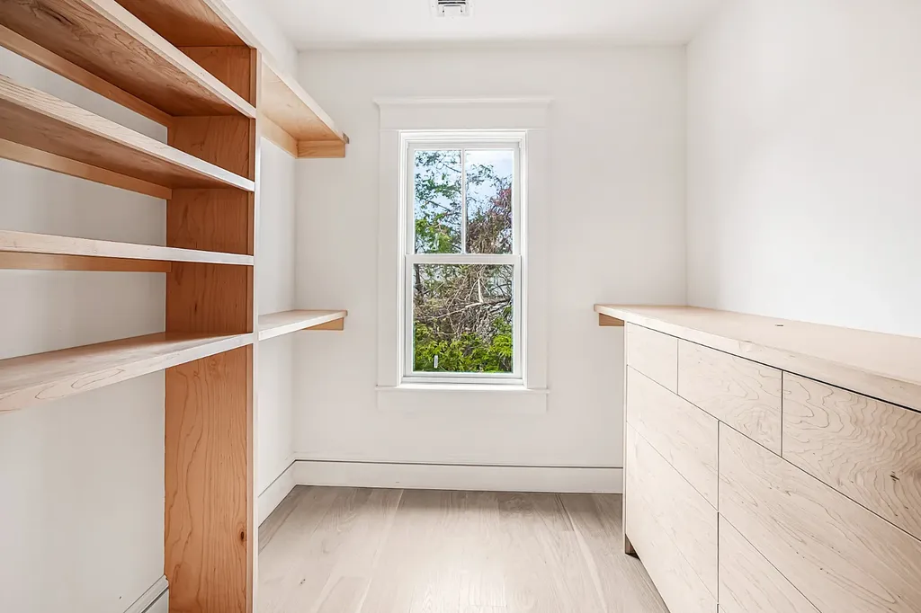 9 Suttons Way Edgartown MA 02539