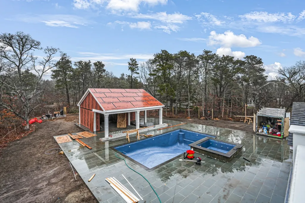 9 Suttons Way Edgartown MA 02539