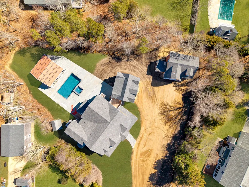 9 Suttons Way Edgartown MA 02539